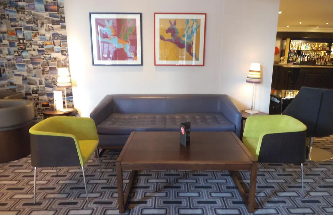 Airport Inn Gatwick-1