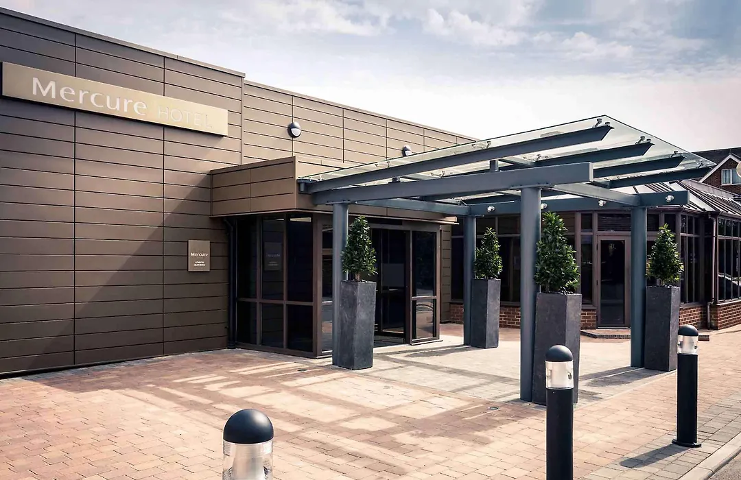 Mercure London Heathrow Airport-1