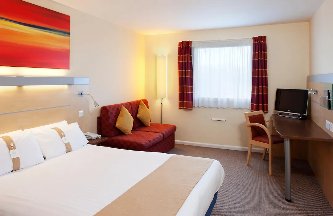 Holiday Inn Express Cardiff Airport, An Ihg Hotel-1