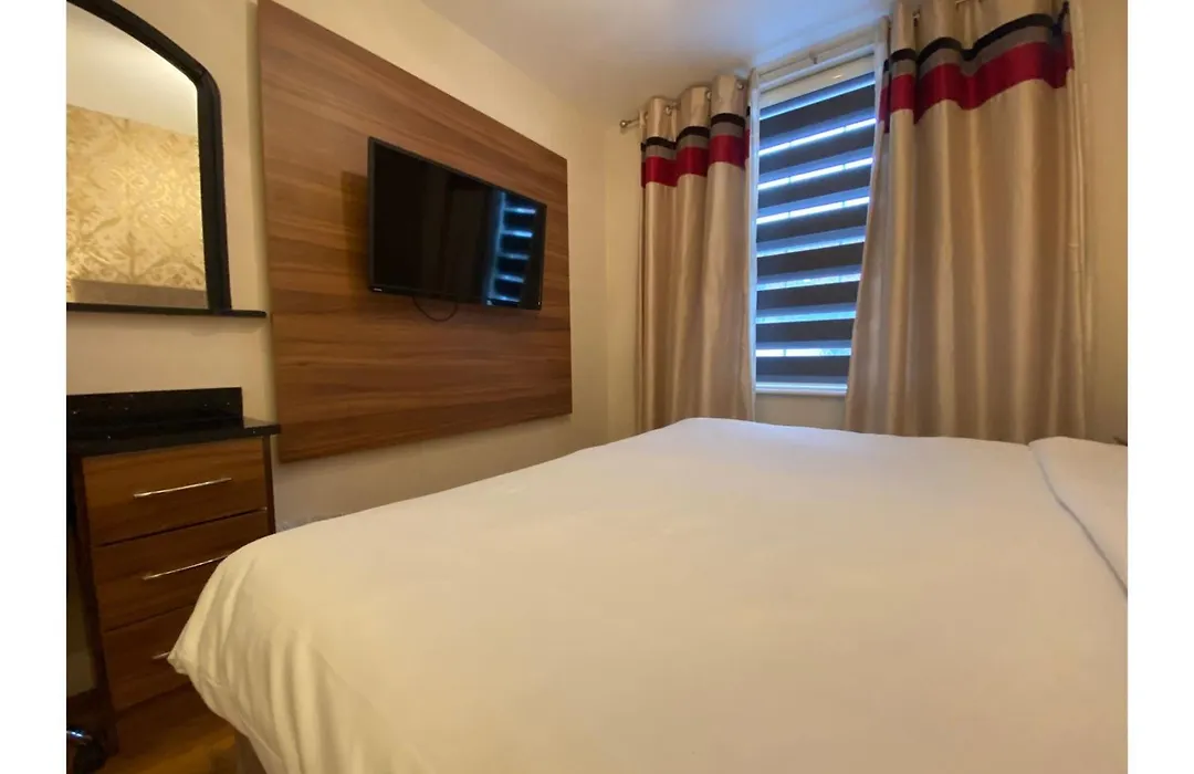Baylis Park Hotel-1