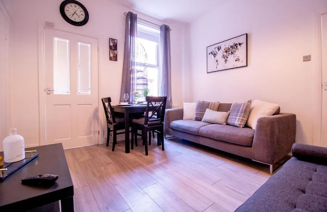 Cosy Ground Floor 2Br Apt In Newcastle - Sleeps 5-1