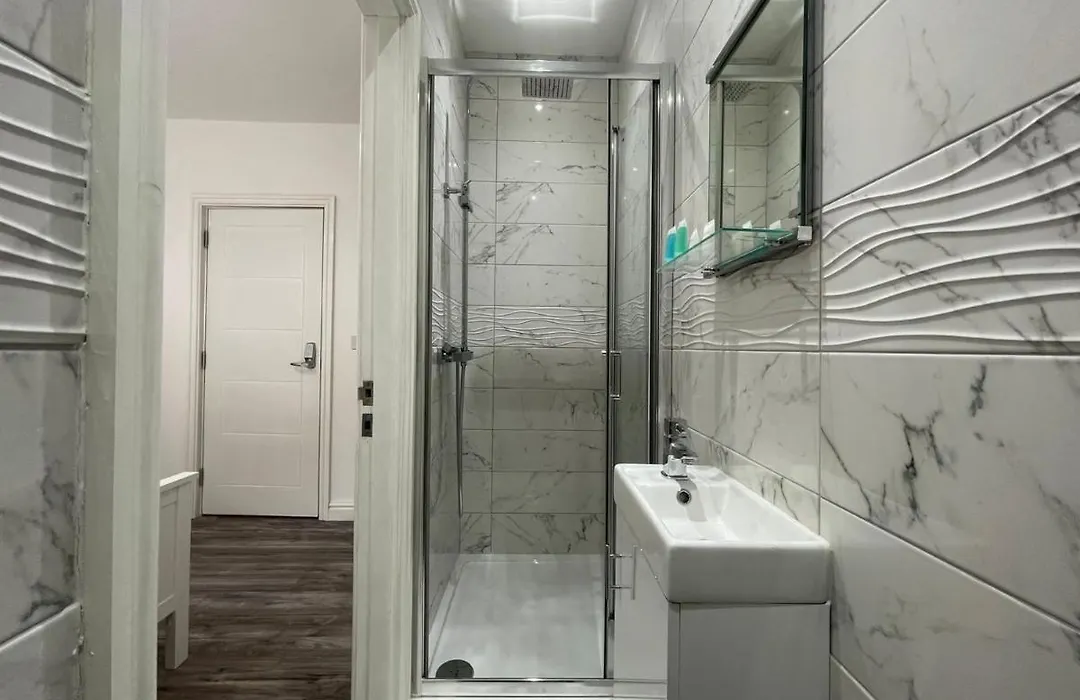 Citybreaks Rooms With Free Parking-1