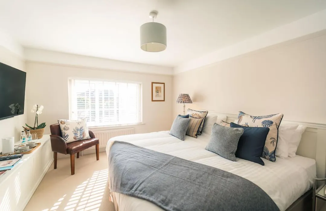 The Seaview, East Preston-1