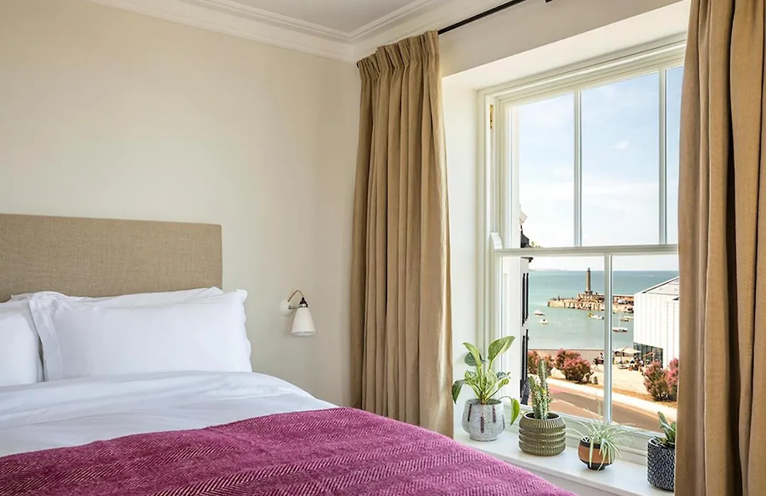 Fort Road Hotel-1