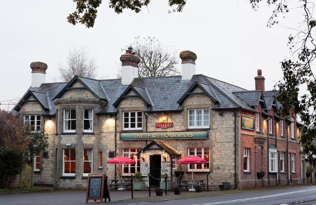 The Three Horseshoes East Worldham-1