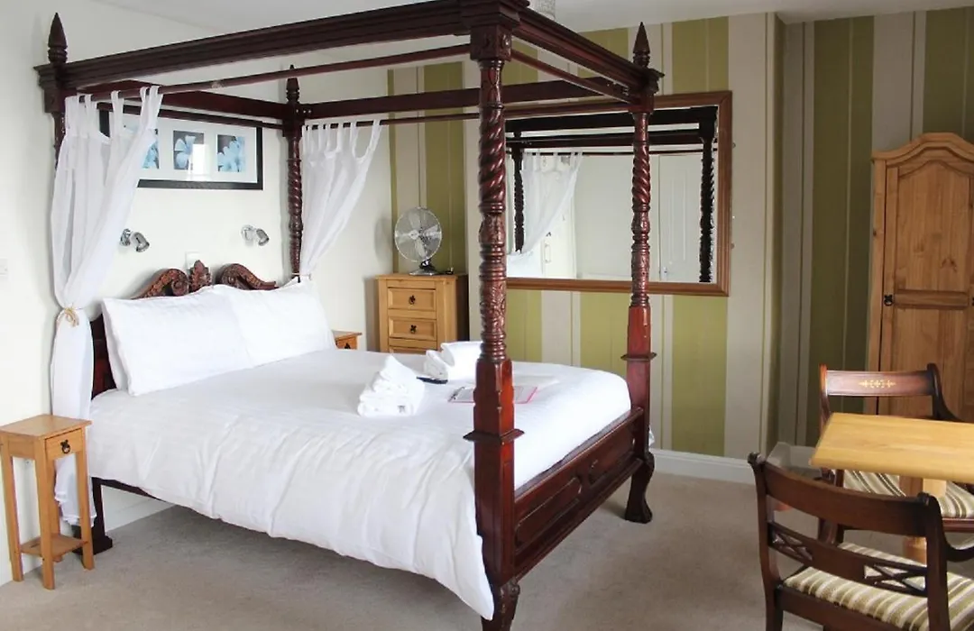 The Redcliff-1