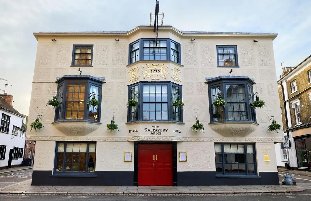 Salisbury Arms Hotel-1