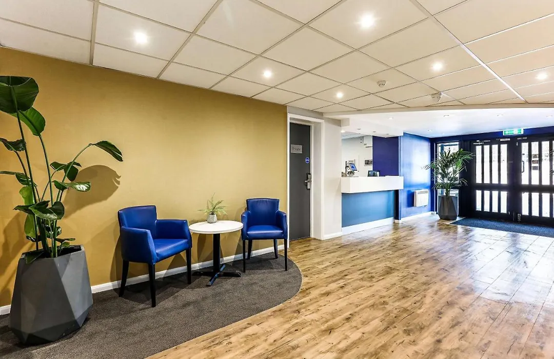 Days Inn London Stansted Airport-1