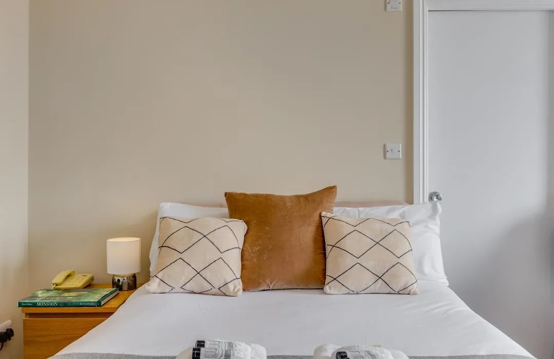 1 Lexham Gardens Hotel-1