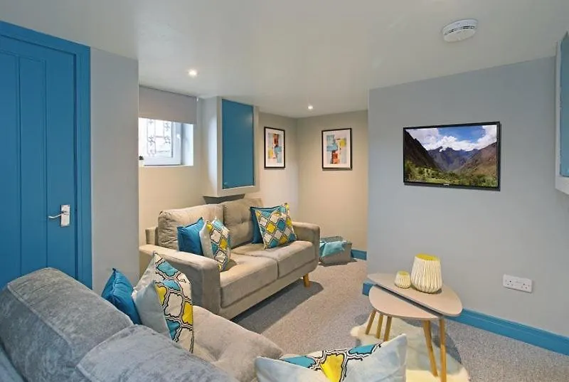 Elland Road Guesthouse-1
