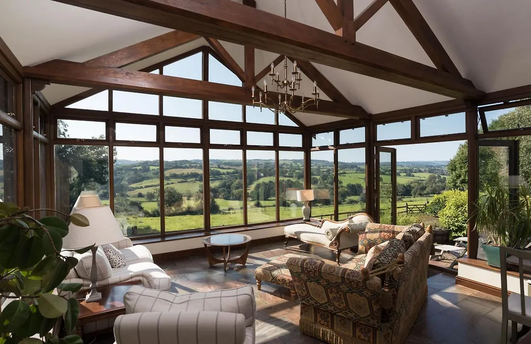 Summerhouse - Countryside Retreat, Swimming Pool, Stunning Views-1