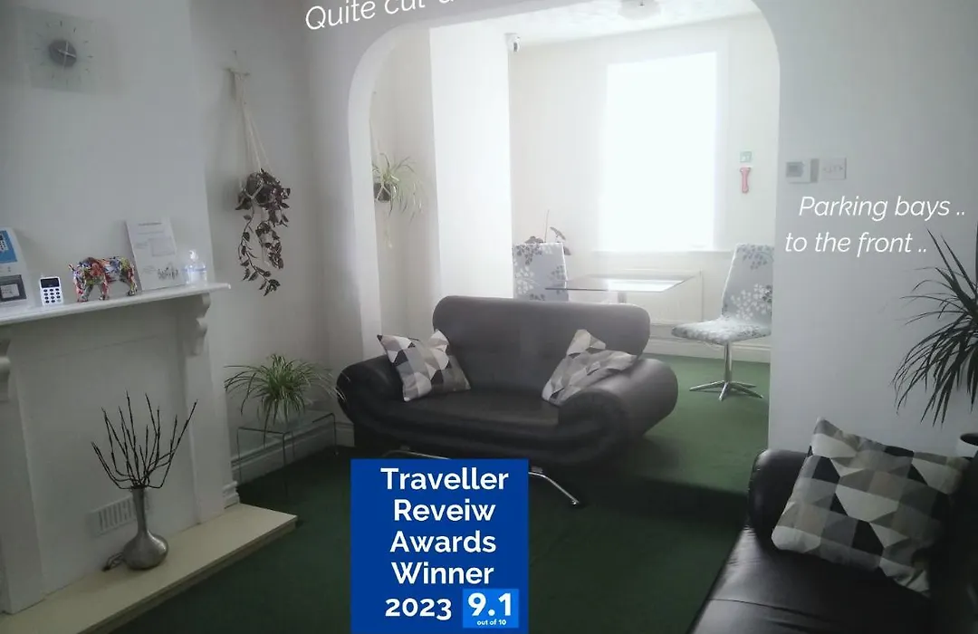 Victorian Terrace Old Stoke - With Self Check In And Free Parking - Rooms At Ipswichdigs-1