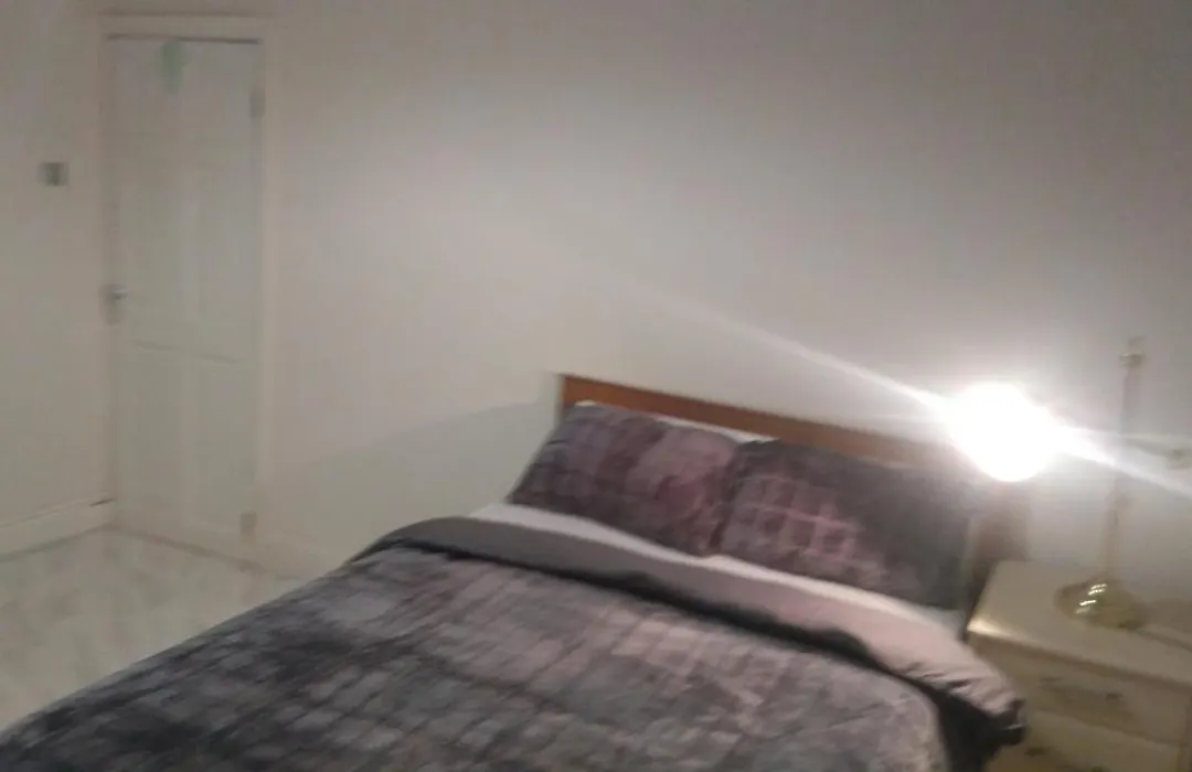 Spacious Room Near Manchester City Centre-1