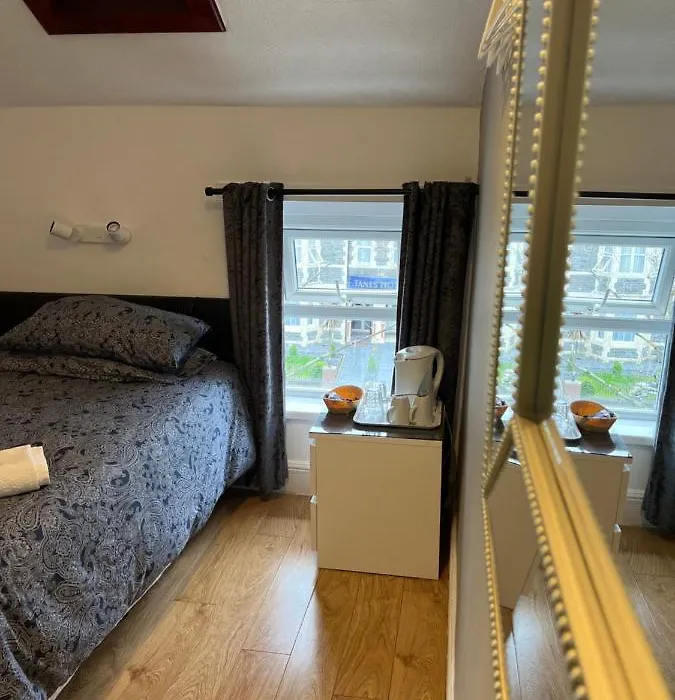 Mayfair Guest House-1