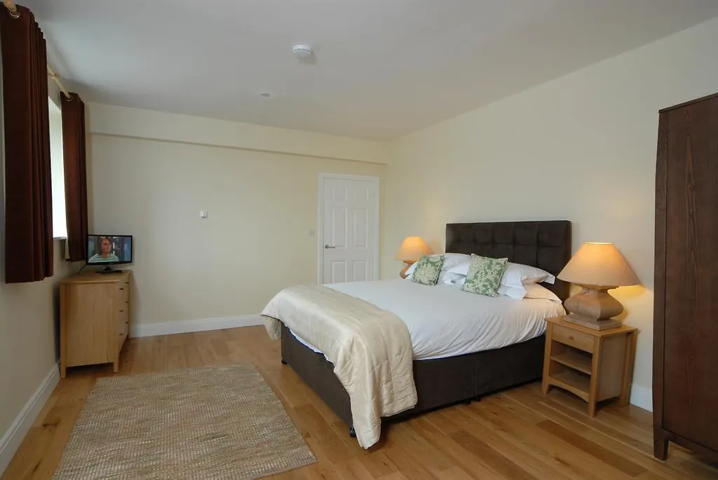 Unicorn Aparthotel Suites-1