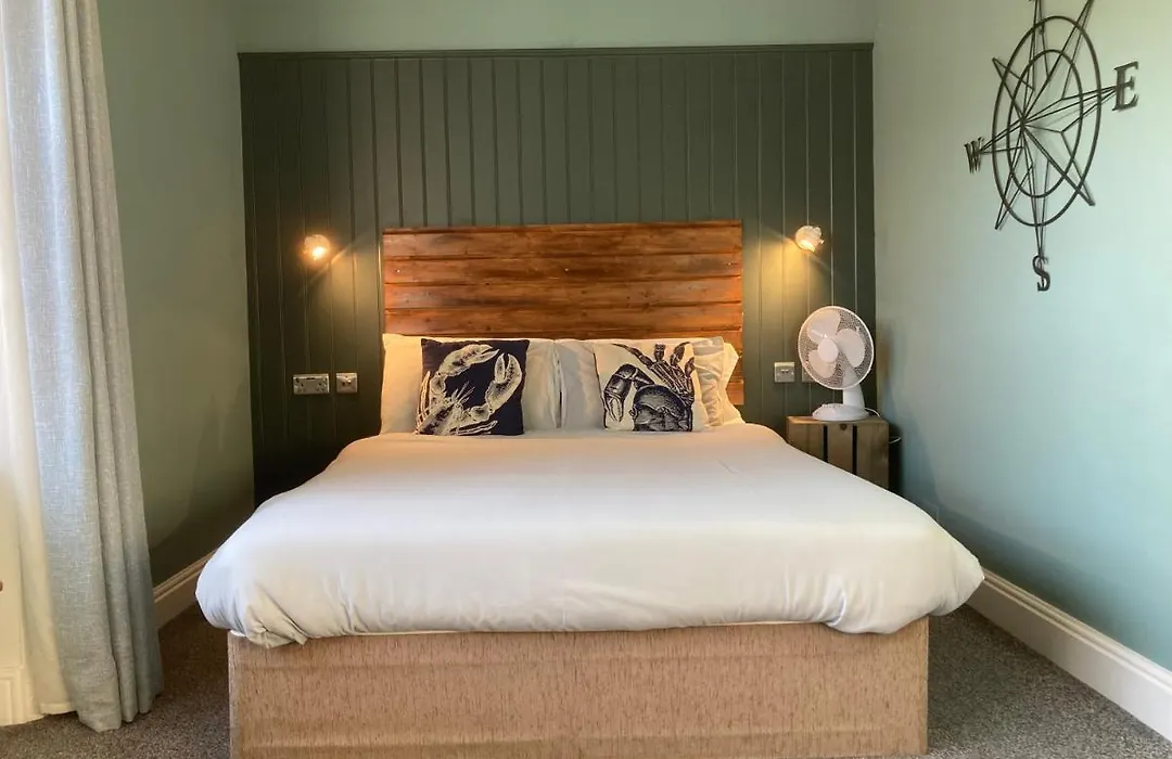 The Goldon Lion Hotel-1
