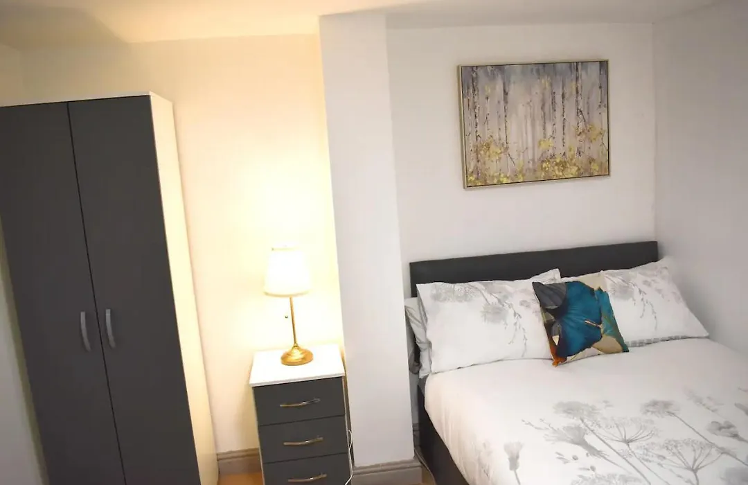 Birmingham City Centre Apartment Room Near China Town-1
