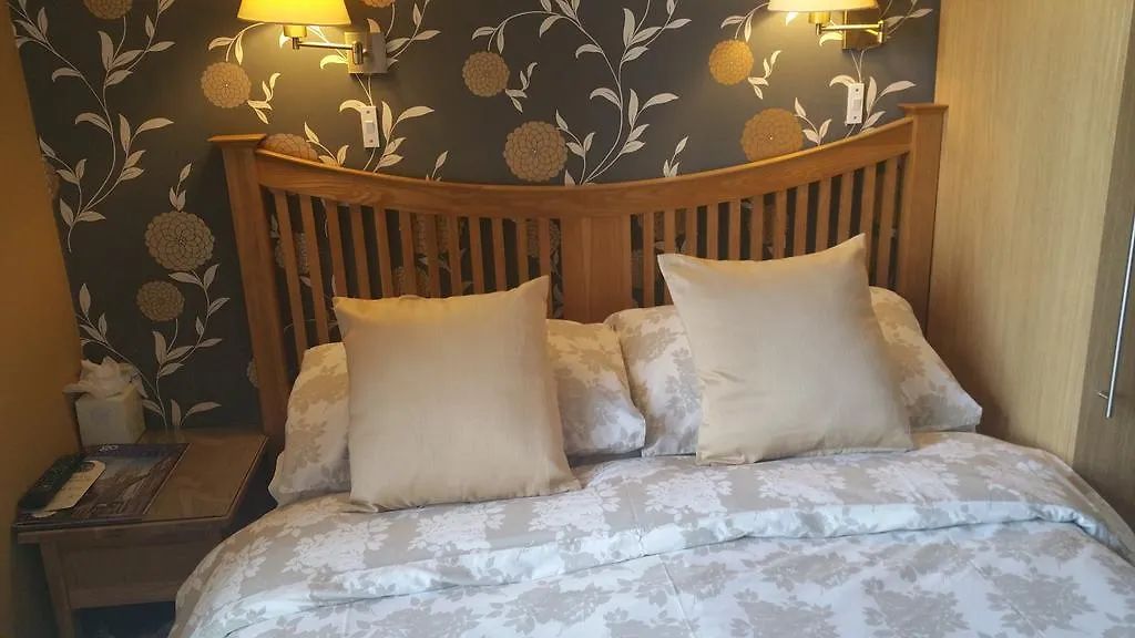 Brentwood Guest House-1
