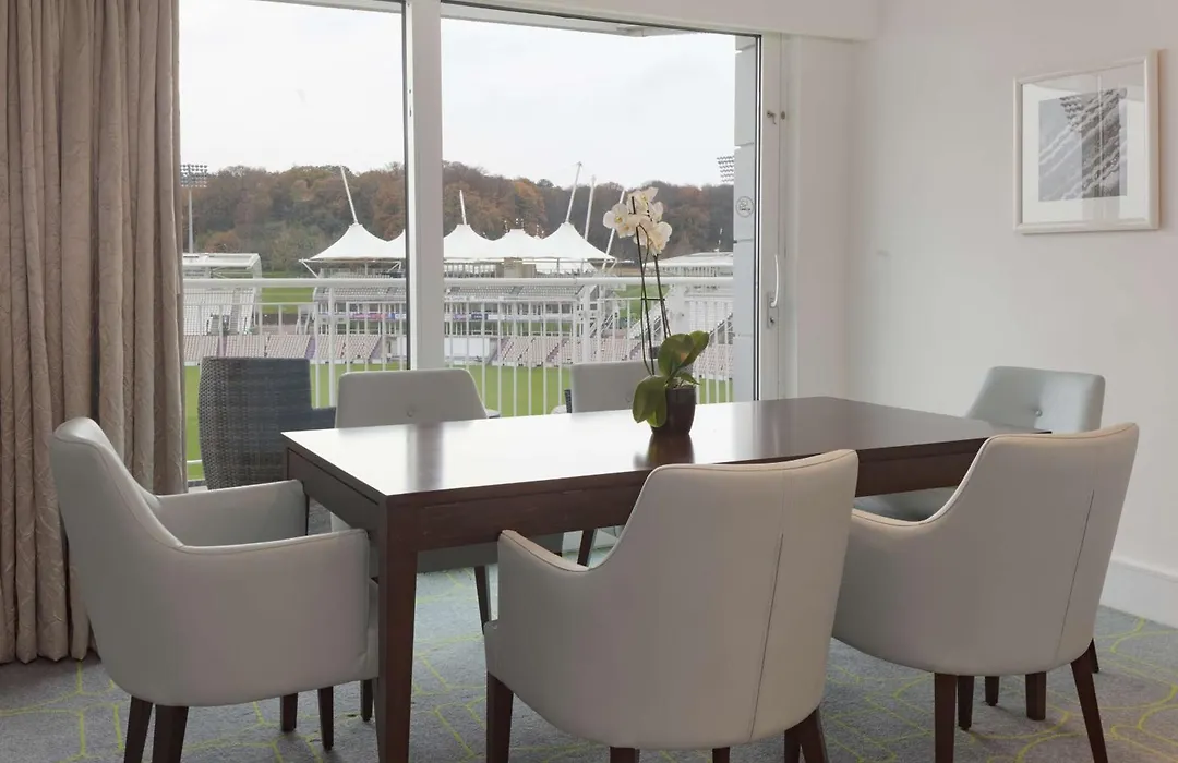 Hilton Southampton - Utilita Bowl-1