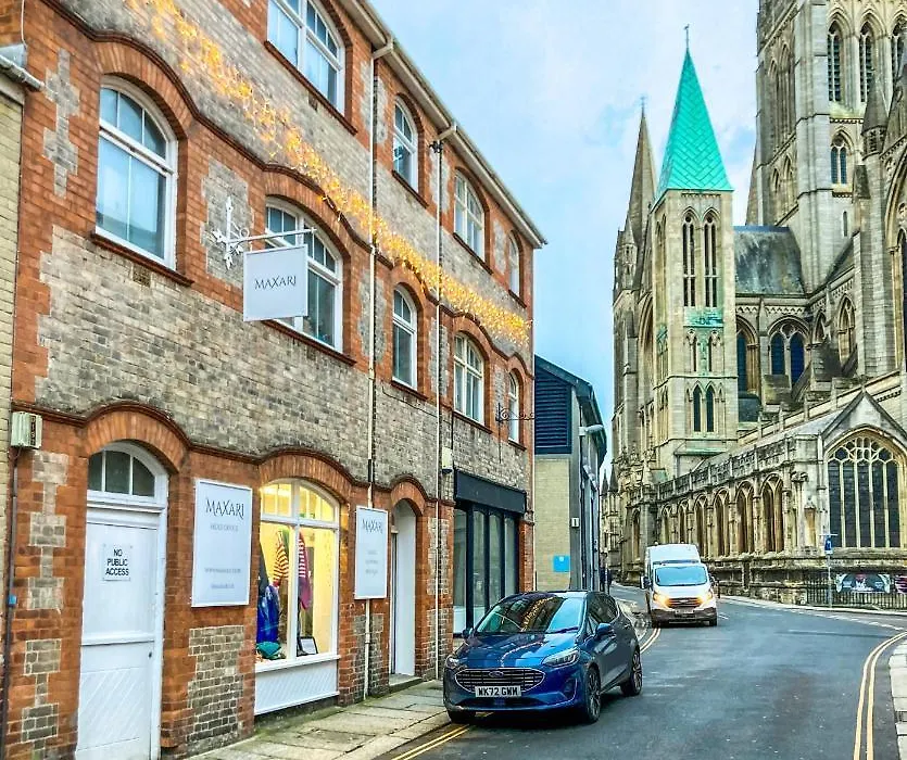 8, St Marys , Private Double Ensuite Room-1