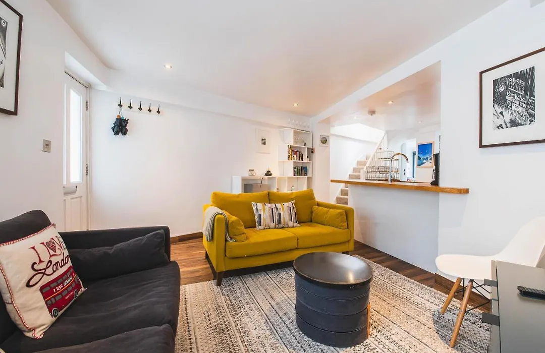 Pass The Keys - Modern & Stylish Garden Home In Islington-1