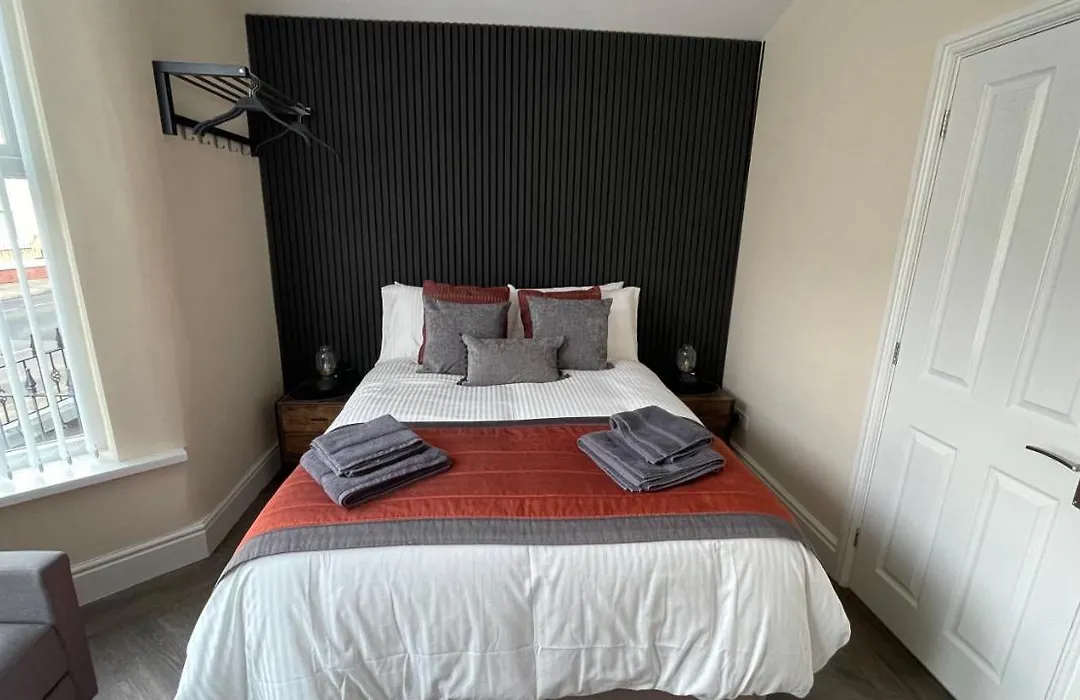 Anfield Place To Stay-1