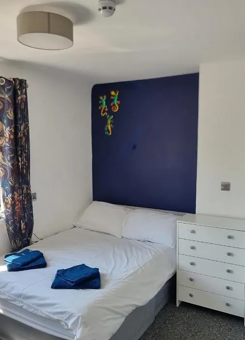 En Suite Room With Kitchen Facilities-1