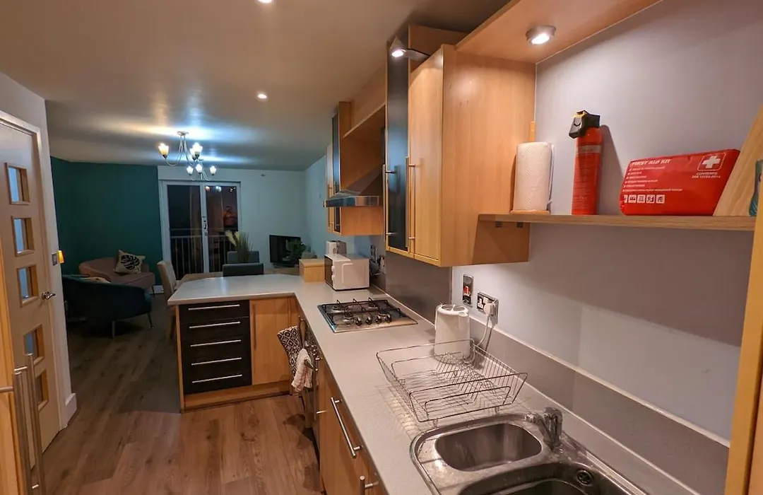 Brindley Apt - Free Parking! Next Door To Arena-Sea Life!-1