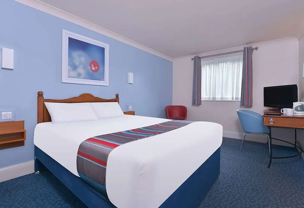 Travelodge Northampton Wootton-1