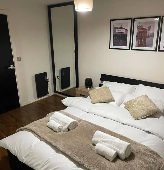 Luxury 1 Or 2 Bedroom Apartment Birmingham City Centre-1