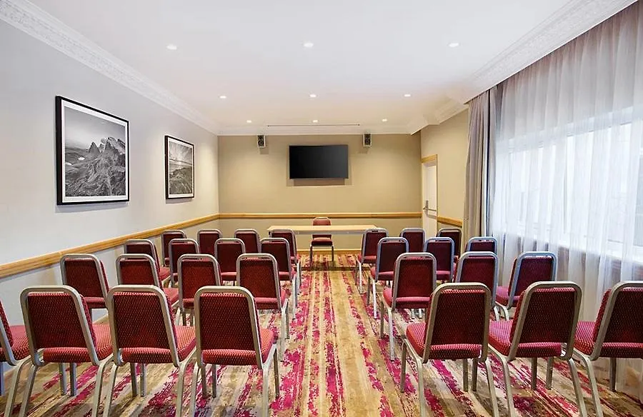 Premier Inn Inverness Millburn Rd-1