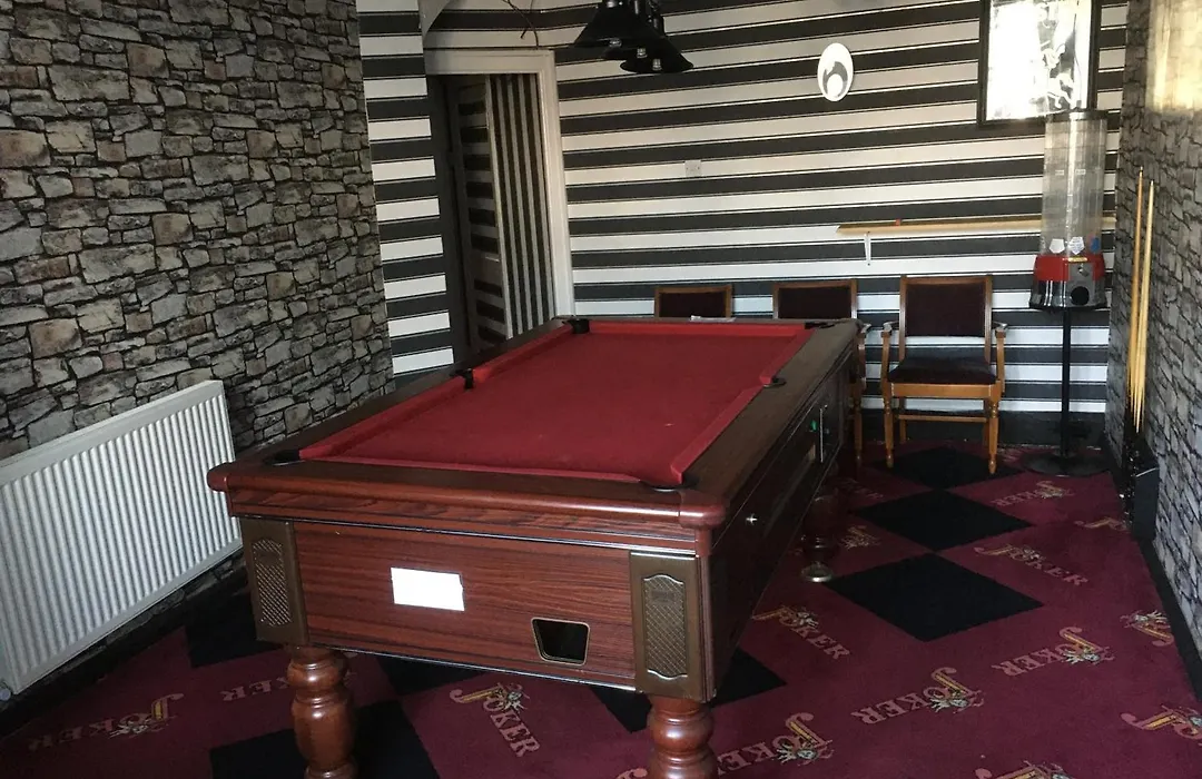 Royal Hotel-1