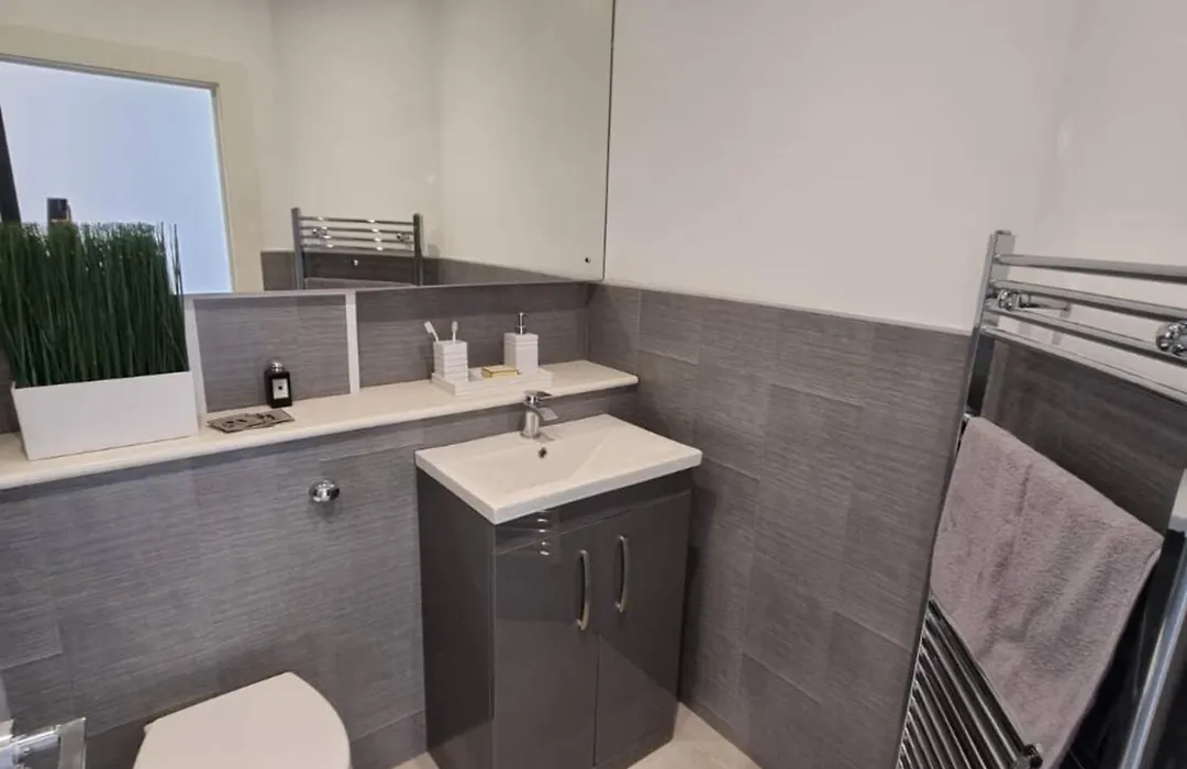 Stunning 1 Bed Apt Minutes From Bham City Centre!-1