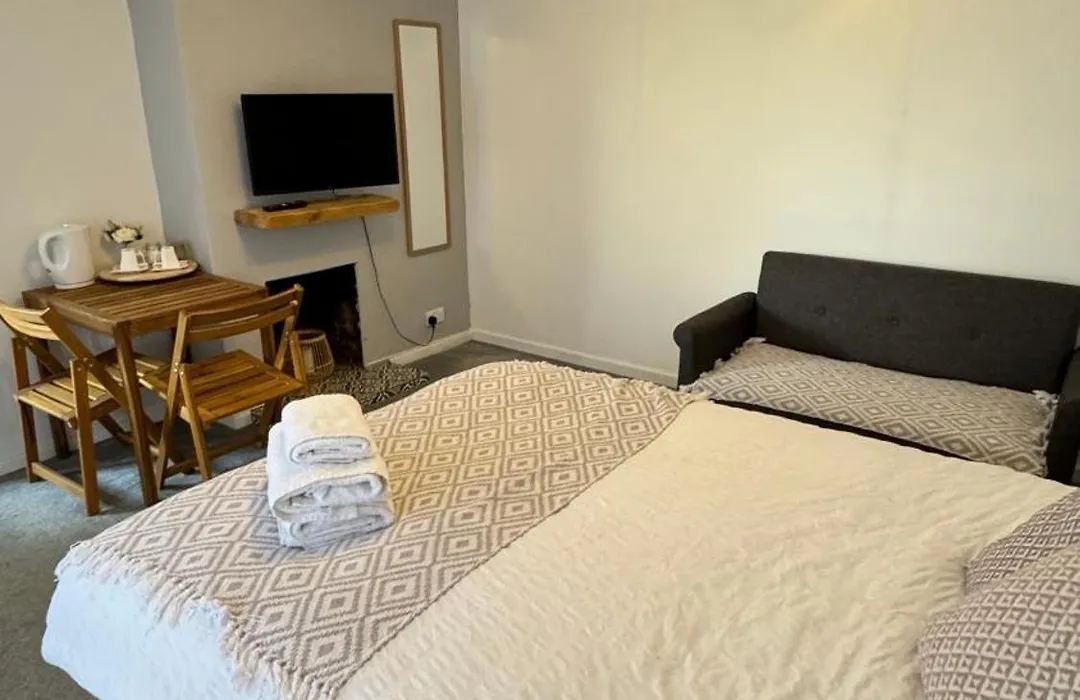 Family Room, Shared House-1