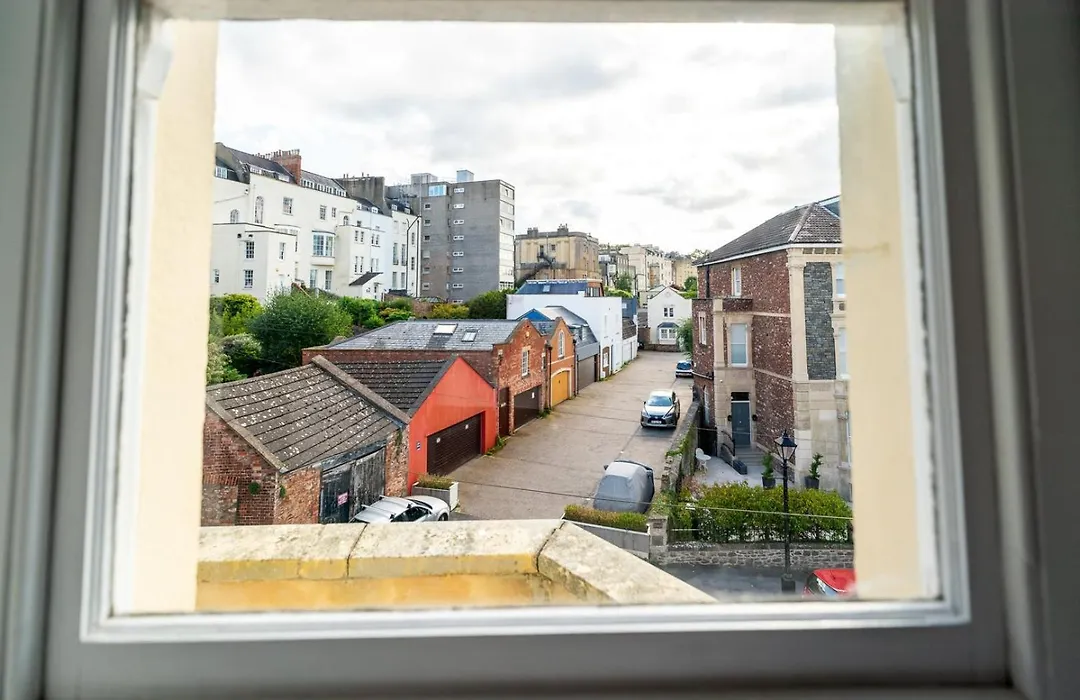 Cohost Partners | 4Br/2Ba | Free Parking | Wifi-1