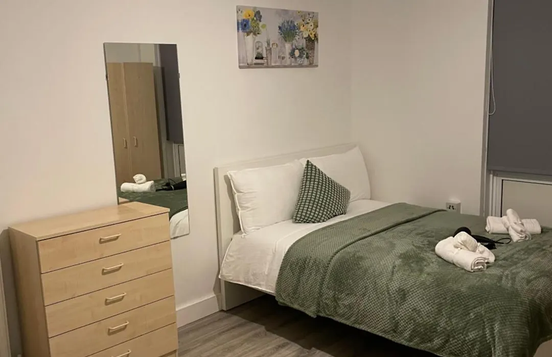 Lovely Triple And Quadruple Rooms In Euston & Square In Central London-1