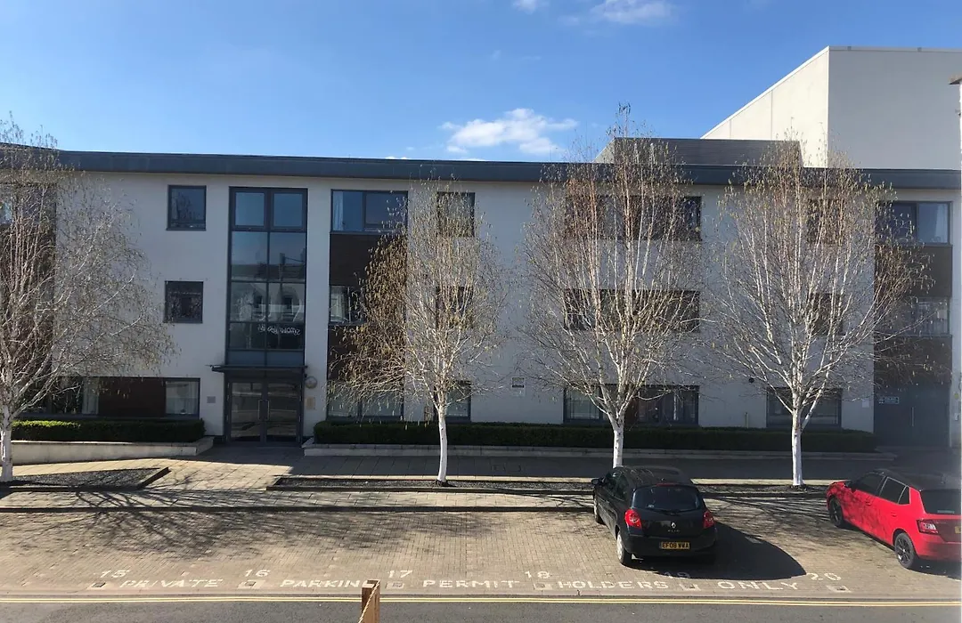 Comfortable Modern Home, Town Centre, Room C-1