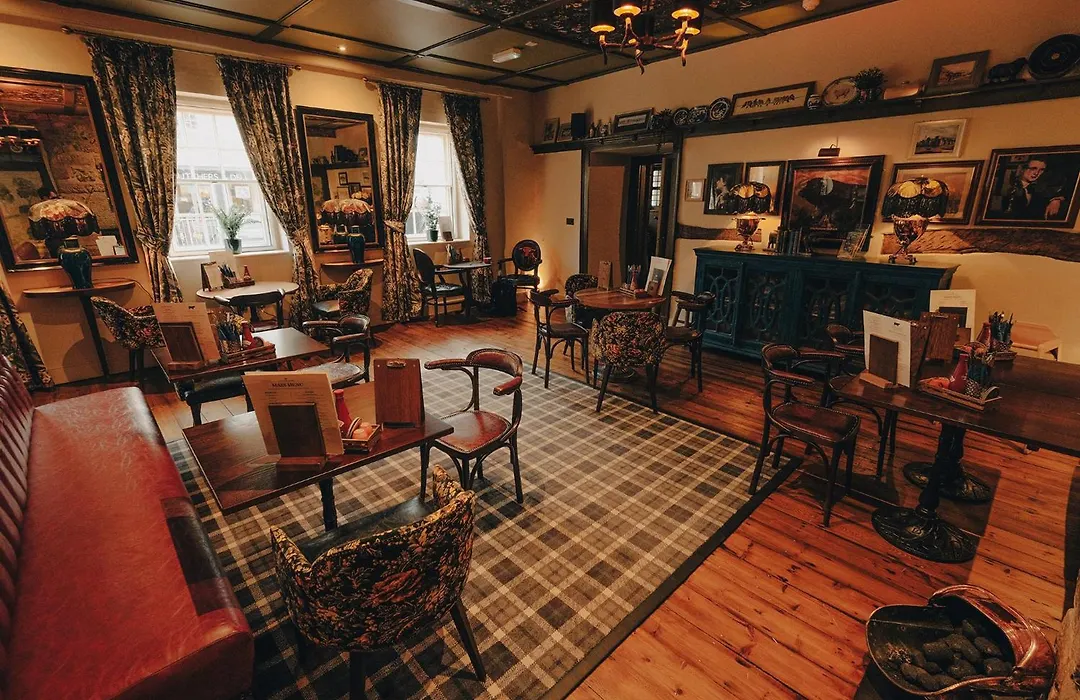 The Bull And Townhouse, Beaumaris- The Inn Collection Group-1