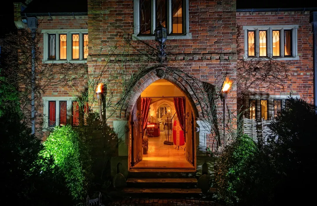 Manor Court-1