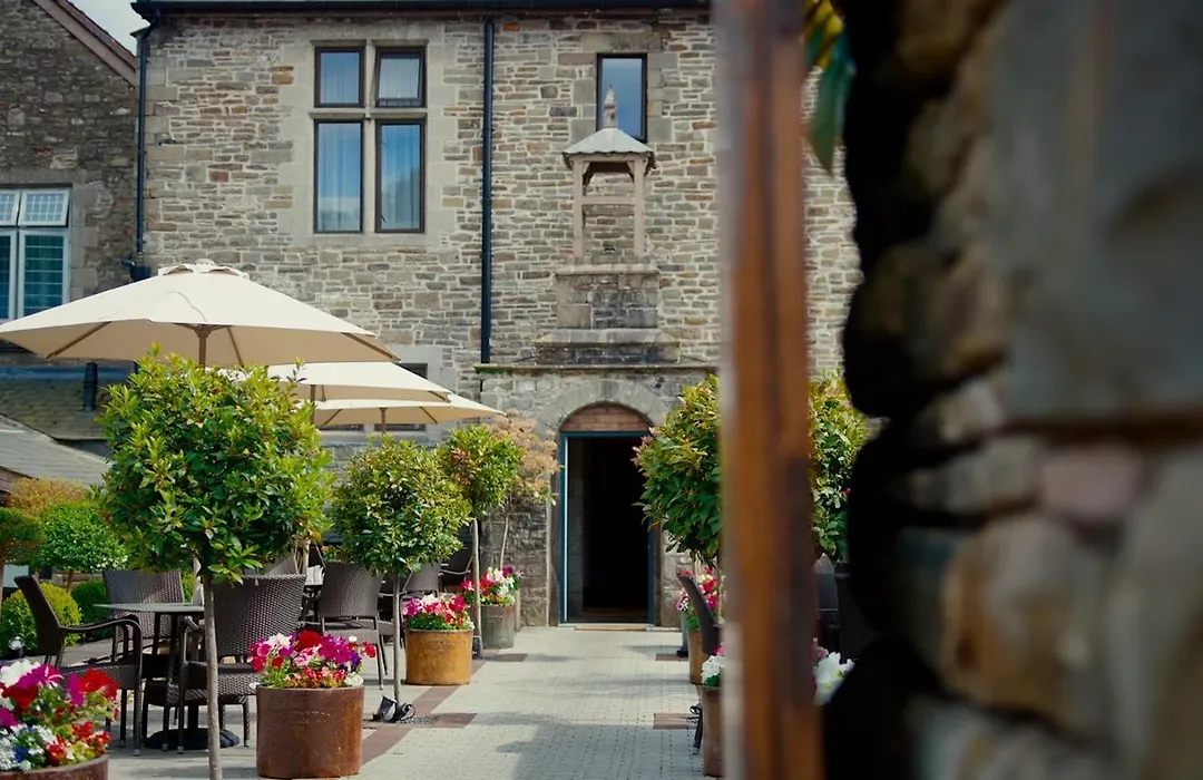 Lanelay Hall Hotel & Spa-1