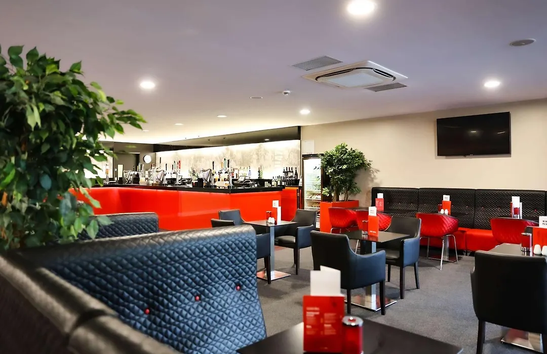 Doubletree By Hilton Milton Keynes-1