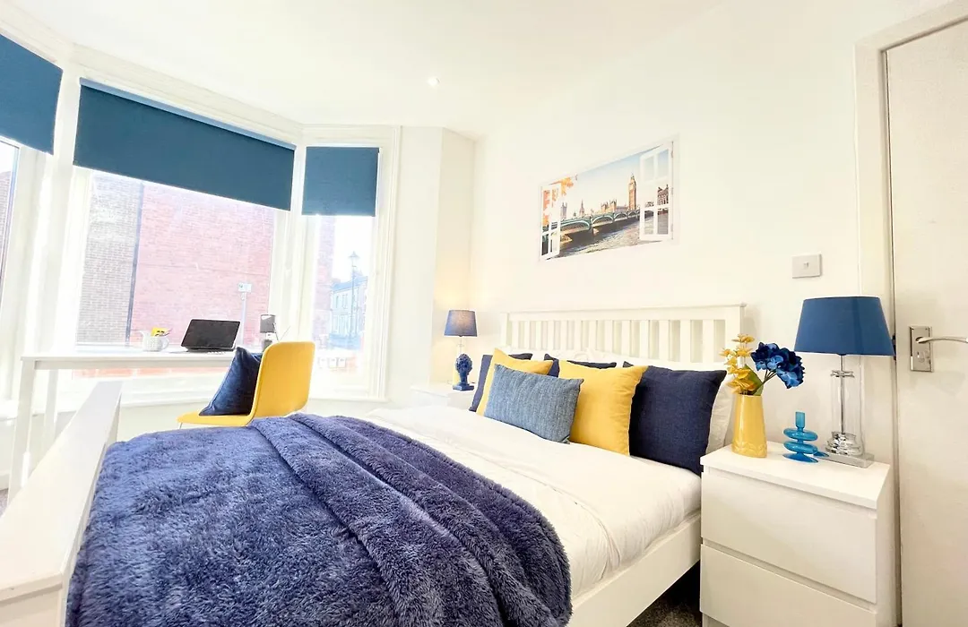 Sandringham House Serviced Rooms-1
