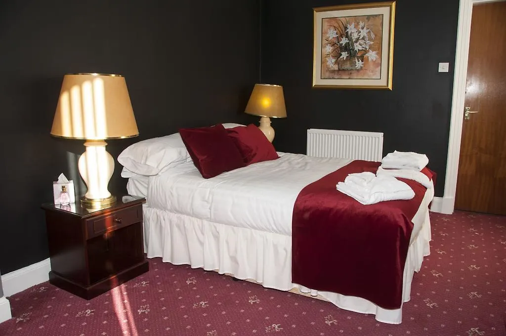 Caledonian Hotel-1