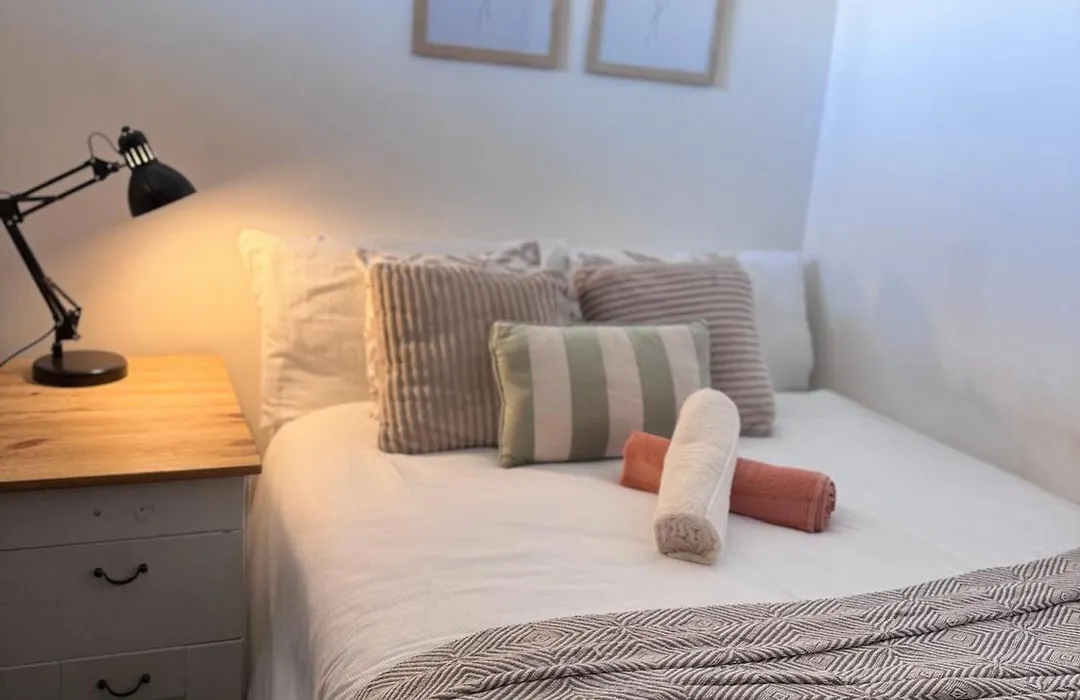 Cozy Budget Rooms Central Location-1