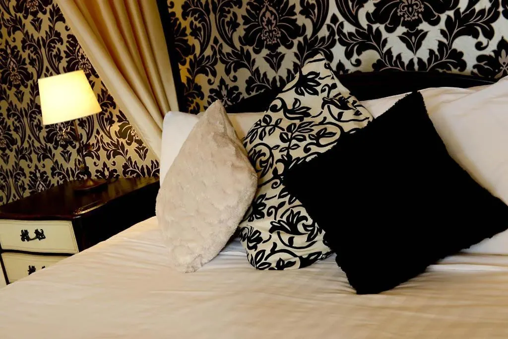 Stags Head Hotel-1