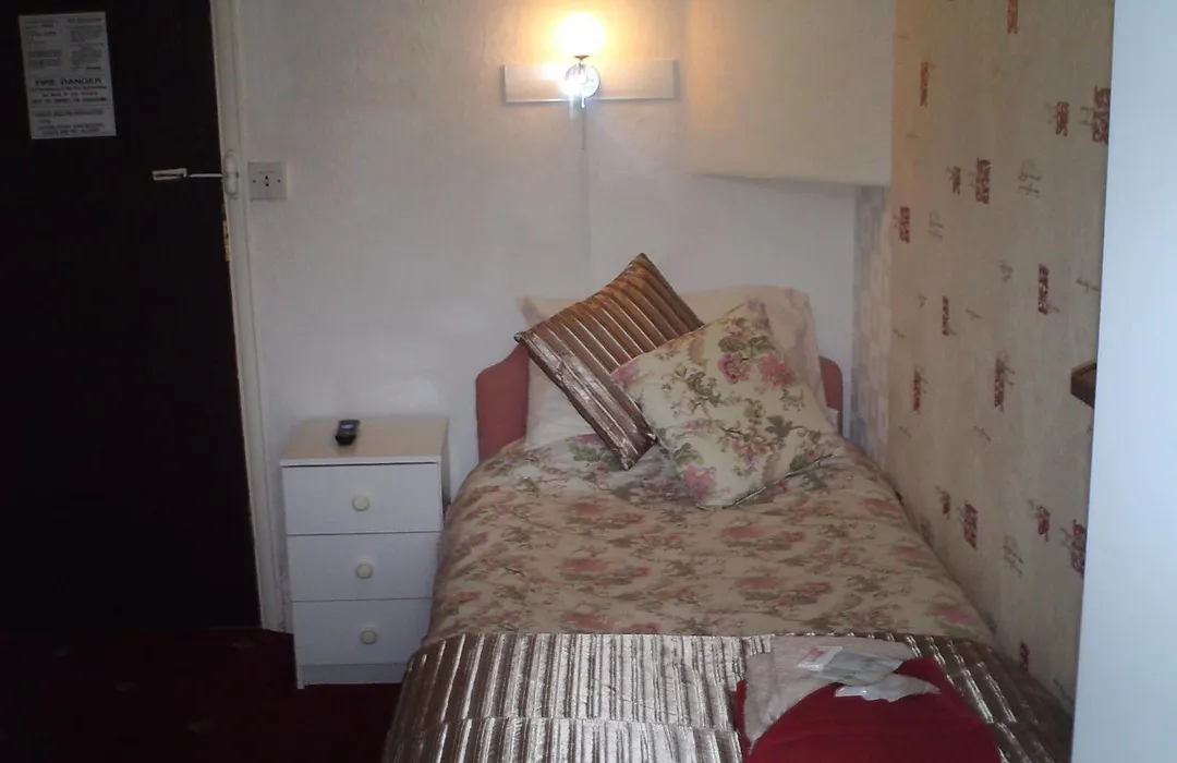 Oban House-1