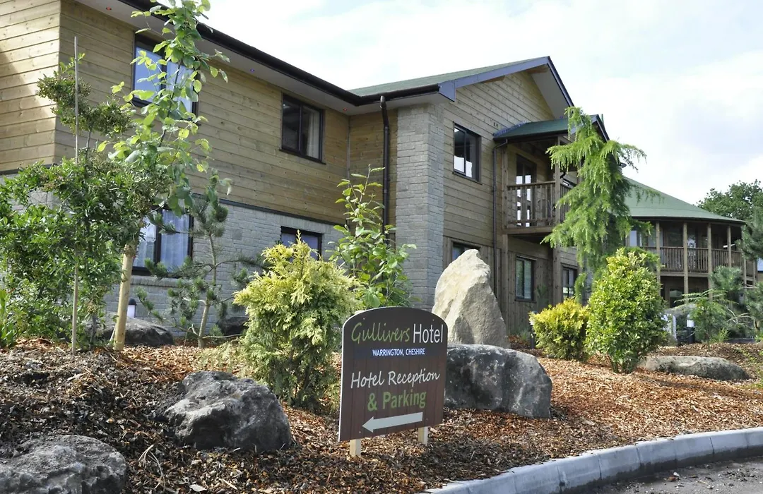 The Gulliver'S Hotel-1