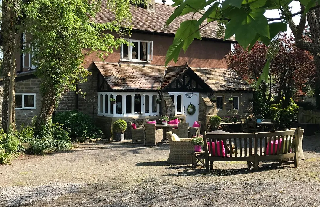 Coombe Lodge Farm House-1