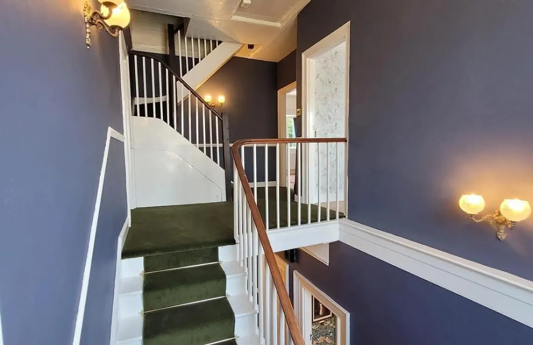 Spacious Town House With Swimming Pool-1