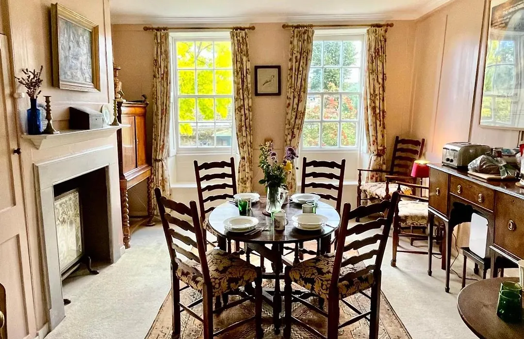 Clarendon Cottage-1